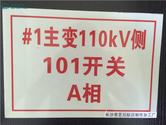 �O����R��